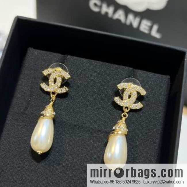 New ☑️ CHANEL Chanel double c full diamond pearl stud earrings