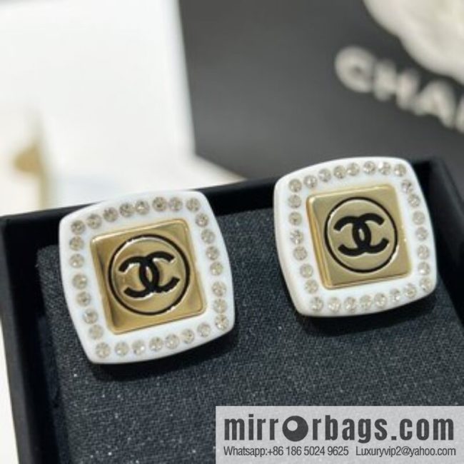 New ☑️ CHANEL Chanel double c square stud earrings