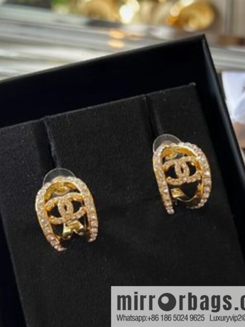 New ☑️ CHANEL Chanel double c full drill cut-out semicircular stud earrings