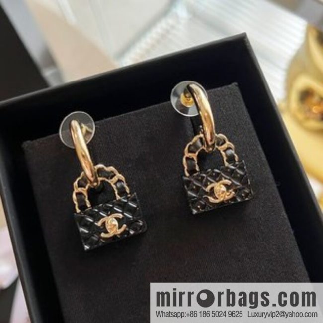 New ☑️ CHANEL Chanel double c bag 👜 stud earrings - Image 3