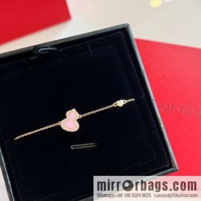 Qeelin, pink shell gourd necklace bracelet - Image 3