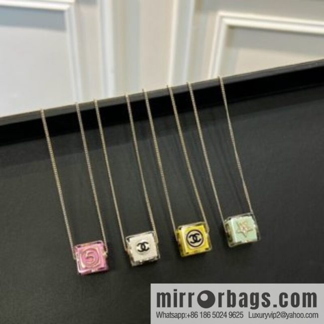 New ☑️ CHANEL Chanel dice 🎲 acrylic necklace