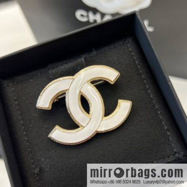 New ☑️ CHANEL Chanel double c enamel drip oil black and white brooch - Image 3