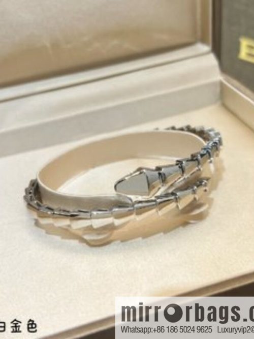 BVLGARI Bulgari smooth snake bone bracelet bracelet