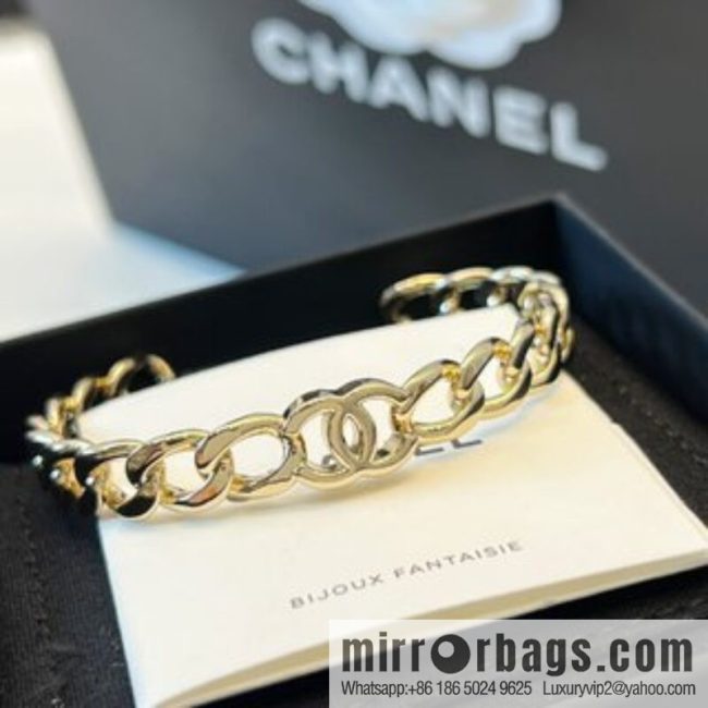 New ☑️ CHANEL Chanel double c letter open bracelet - Image 2
