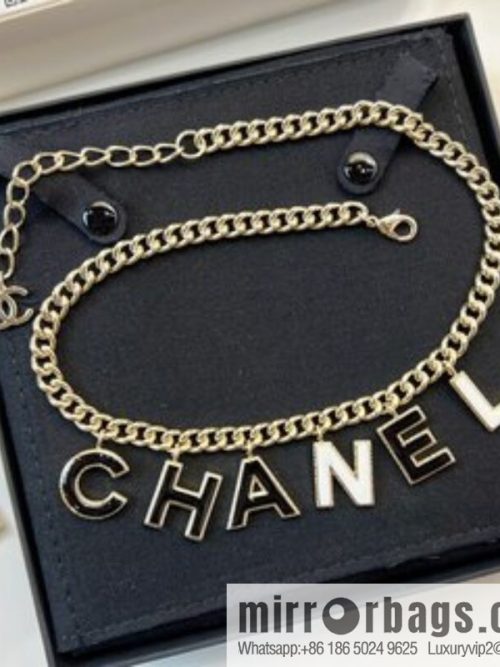 New ☑️ CHANEL Chanel enamel drip letter necklace