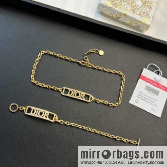 New ☑️ DIOR Dior full diamond letter necklace bracelet
