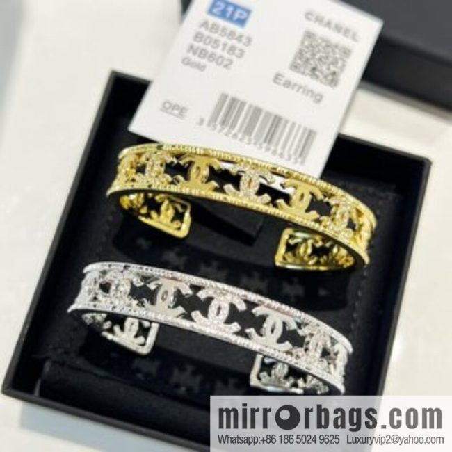 New ☑️ CHANEL Chanel Double C Open Bracelet