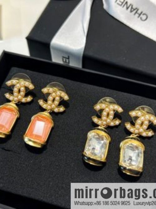 New ☑️ CHANEL Chanel c2 double c pink square diamond pearl stud earrings