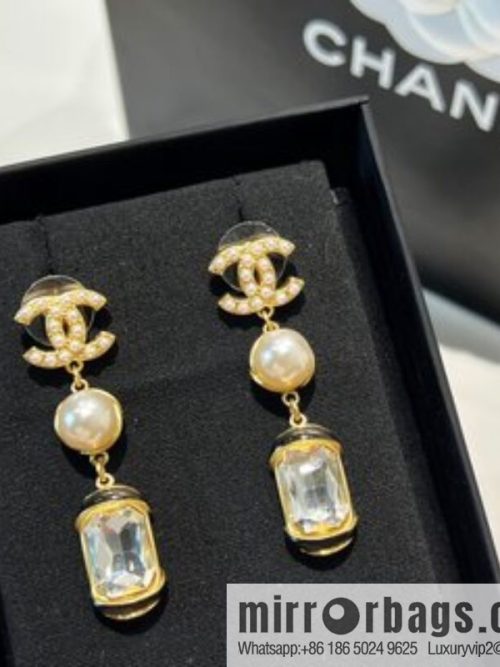 New ☑️ CHANEL Chanel c3 double c square diamond pearl stud earrings