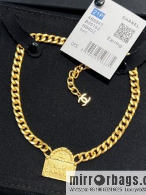 New ☑️ CHANEL Chanel double c gold bag shopping bag necklace