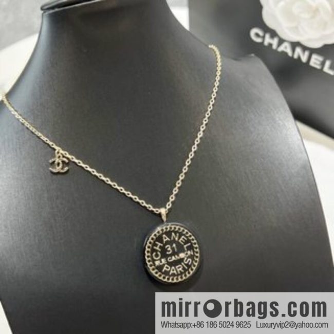 New ☑️ CHANEL Chanel double c round acrylic letter necklace