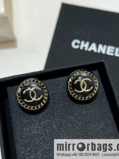 New ☑️ CHANEL Chanel double c round acrylic stud earrings
