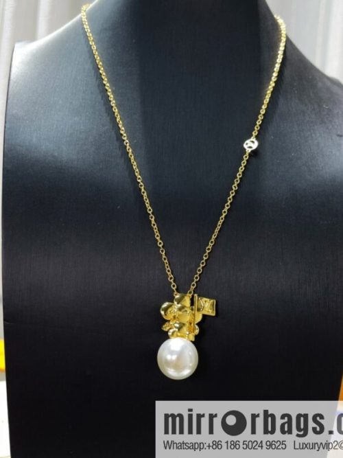 Louis Vuitton Louis Vuitton lv sunflower pearl necklace