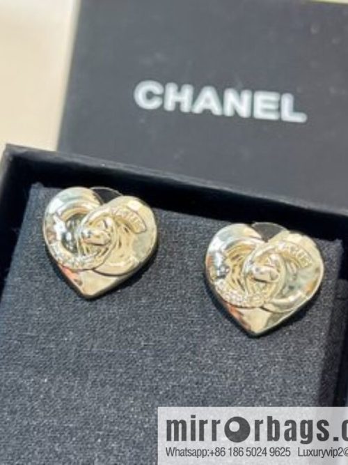 New ☑️ CHANEL Chanel C1 gold double c peach heart stud earrings