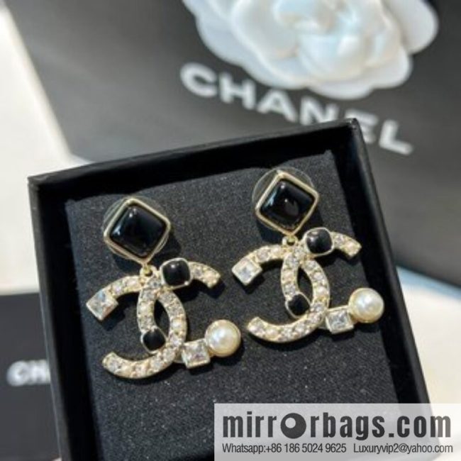 New ☑️ CHANEL Chanel c2 double c black diamond pearl stud earrings