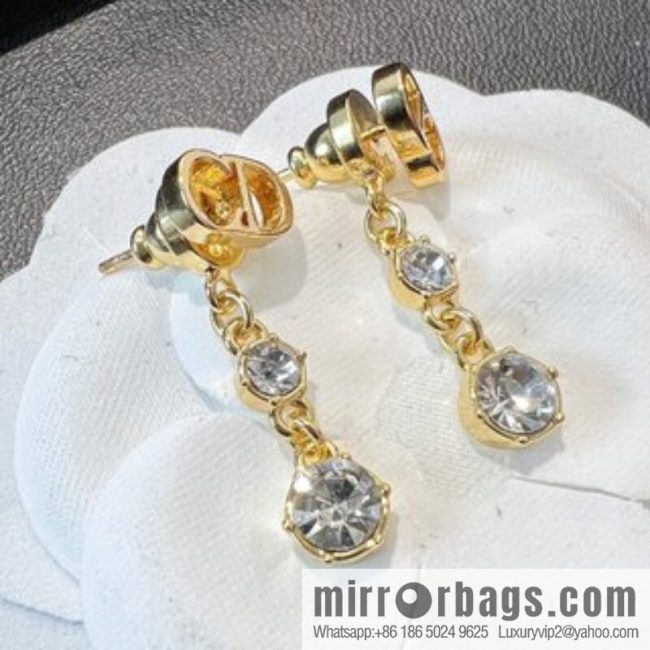 New ☑️ DIOR Dior CD single drill stud earrings