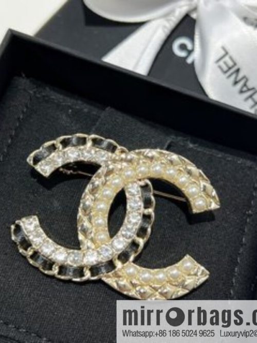 New ☑️ CHANEL Chanel double c black leather rope pearl brooch