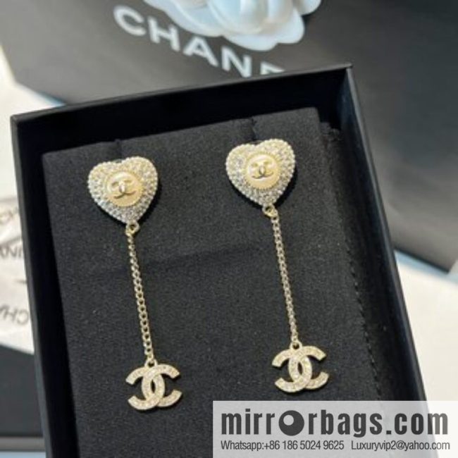 New ☑️ CHANEL Chanel c2 double c full diamond peach heart love stud earrings