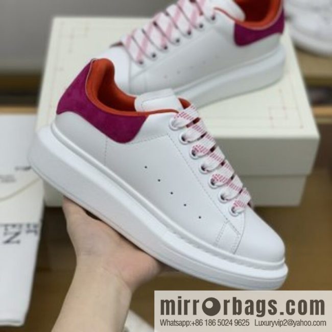 Alexander McQueen, upgraded MQ~ Unisex sneakers of the same style