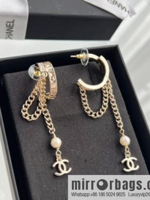 New ☑️ CHANEL Chanel double c fringed pearl stud earrings