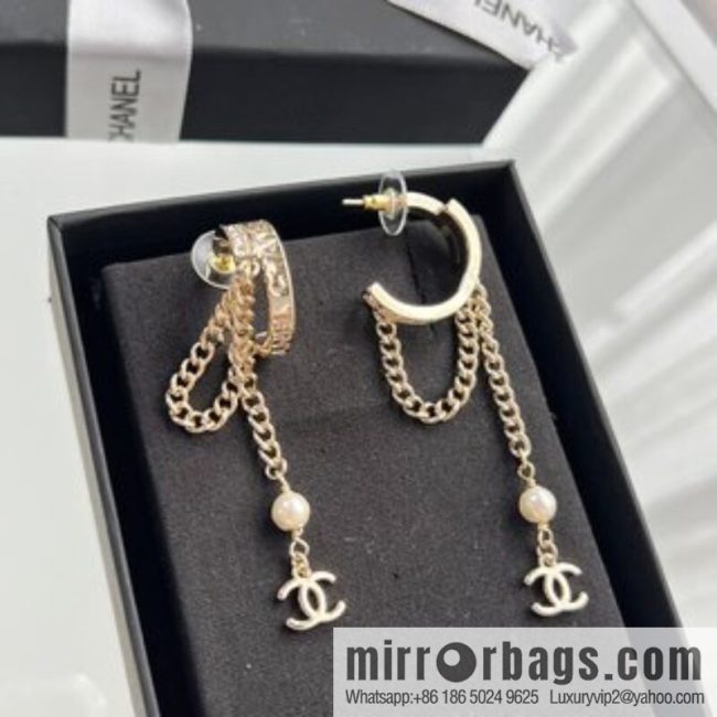 New ☑️ CHANEL Chanel double c fringed pearl stud earrings