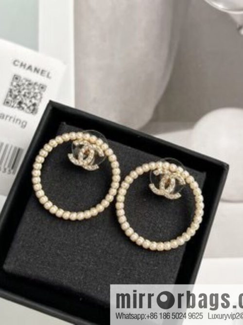 New ☑️ CHANEL Chanel c1 double c round pearl stud earrings