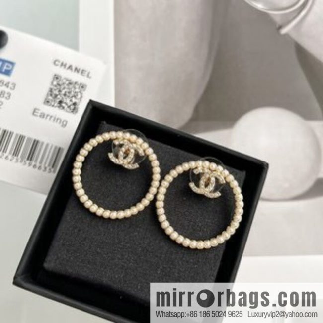 New ☑️ CHANEL Chanel c1 double c round pearl stud earrings