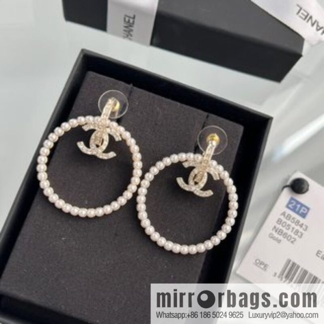 New ☑️ CHANEL Chanel c2 double c round pearl stud earrings
