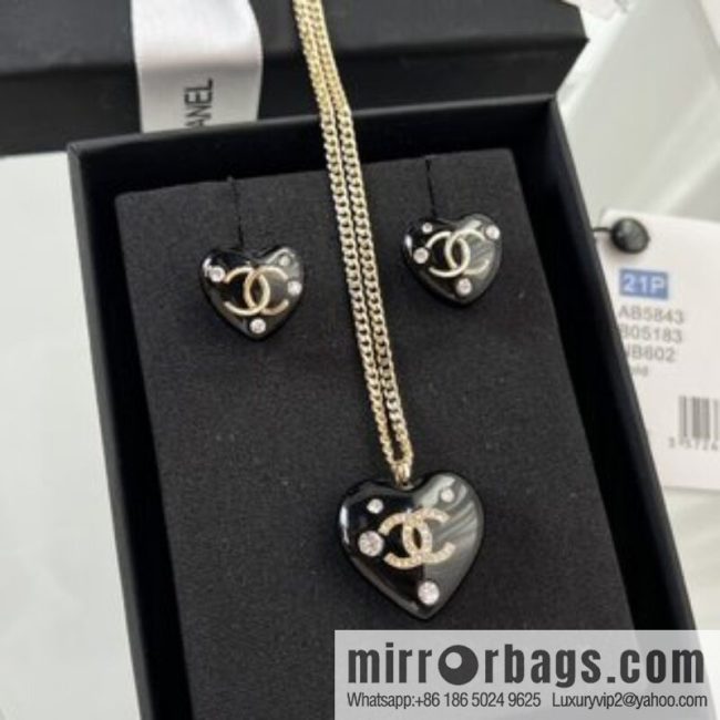 New ☑️ CHANEL Chanel double c black peach heart love necklace earrings