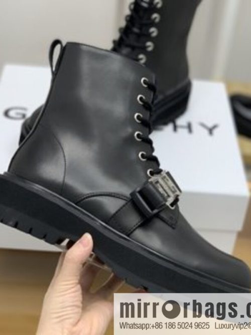 Givenchy Givenchy, men\'s new bare boots made of calfskin