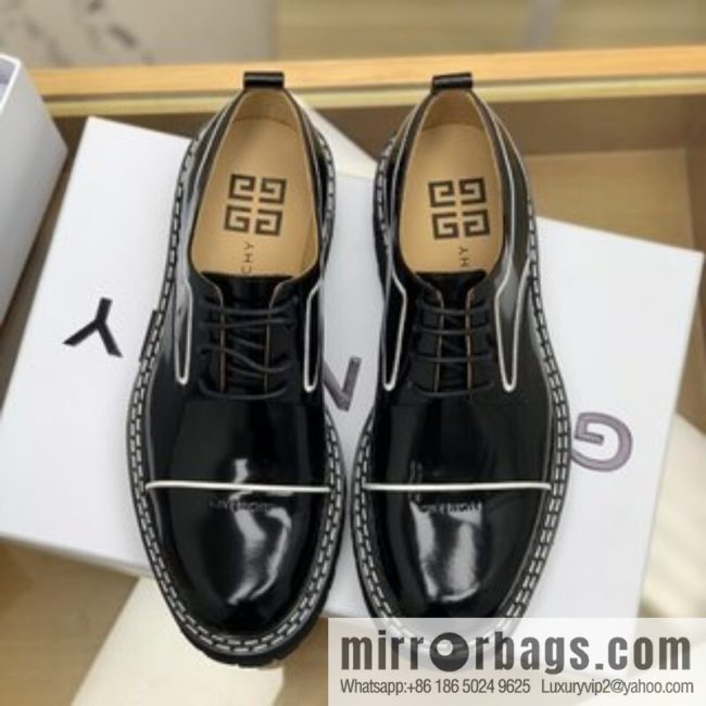 Givenchy Givenchy, selected leather making men\'s derby shoes