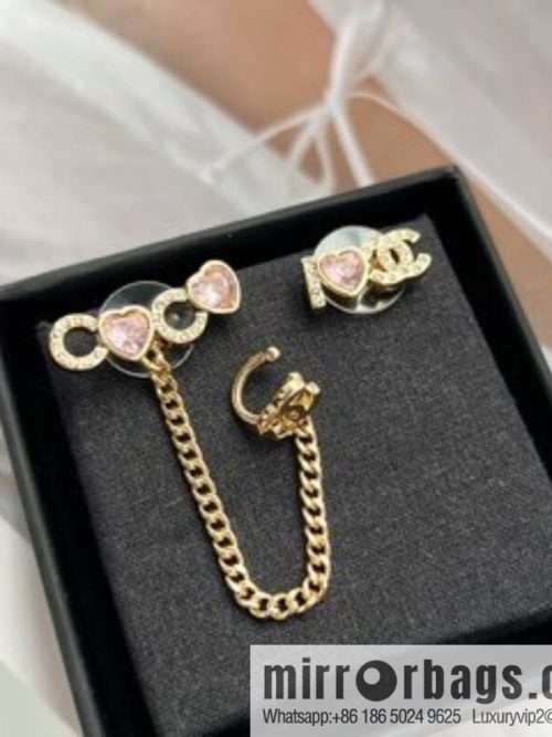 New ☑️ CHANEL Chanel c1 double c pink peach heart earrings