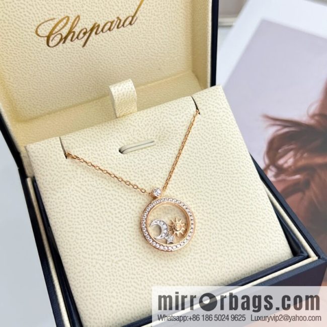 Chopard HAPPY SUN MOON AND STARS sun moon star necklace - Image 2