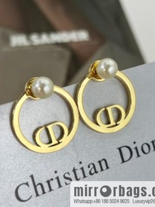 New ☑️ DIOR Dior CD pearl stud earrings
