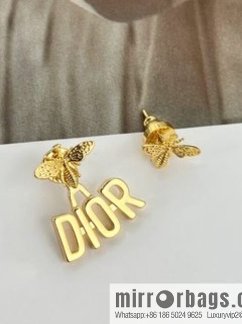 New ☑️ DIOR Dior bee letter stud earrings