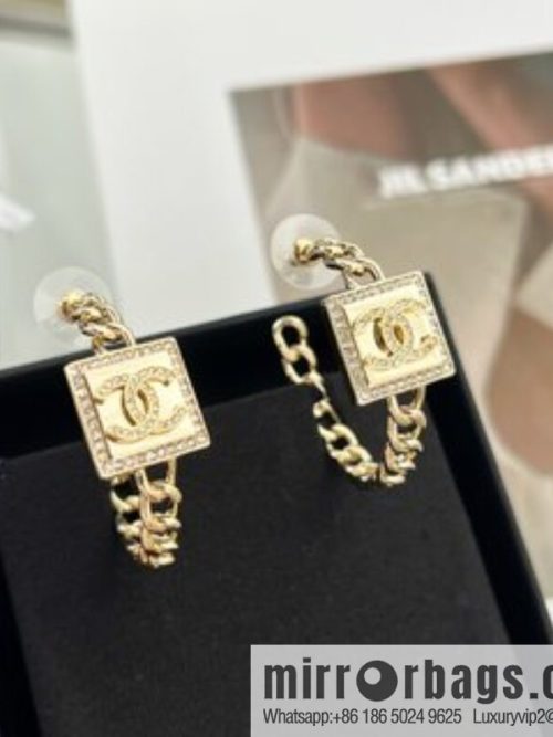 New ☑️ CHANEL Chanel double c square stud earrings