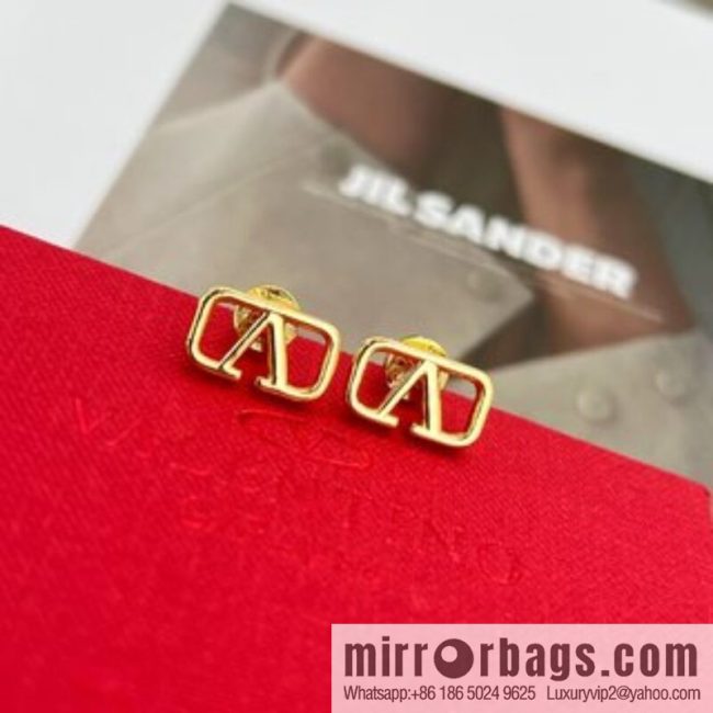 New ☑️ Valentino gold earrings