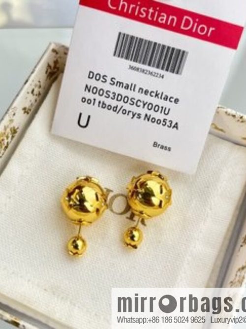 New ☑️ DIOR Dior gold stud earrings