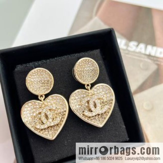 New ☑️ CHANEL Chanel c2 double c peach heart love stud earrings - Image 2