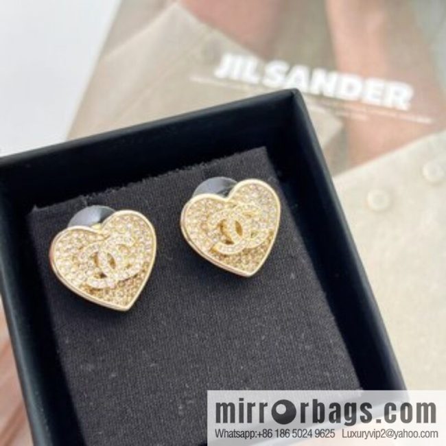 New ☑️ CHANEL Chanel c1 double c peach heart love stud earrings - Image 3