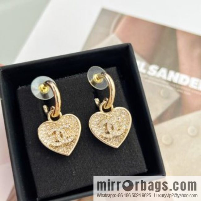New ☑️ CHANEL Chanel c2 double c peach heart love stud earrings - Image 3