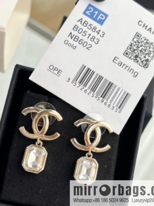 New ☑️ CHANEL Chanel double c square diamond stud earrings