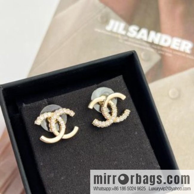 New ☑️ CHANEL Chanel double c half diamond stud earrings