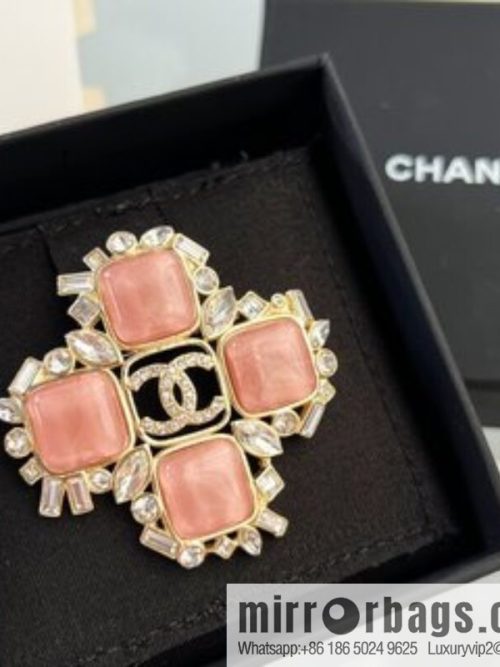 New ☑️ Chanel Chanel double c pink gemstone brooch