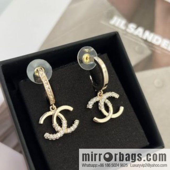 New ☑️ CHANEL Chanel c2 double c half diamond stud earrings