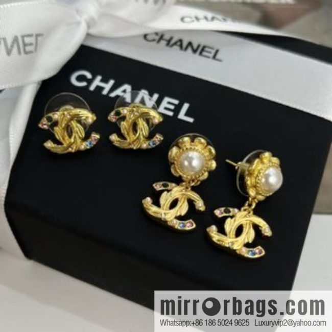 New ☑️ CHANEL Chanel double c stud earrings