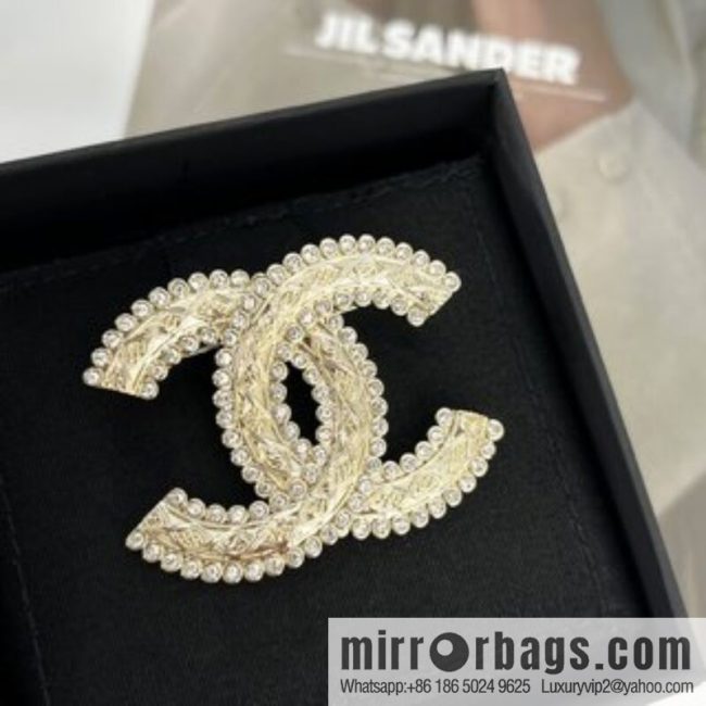 New ☑️ Chanel double c gold brooch