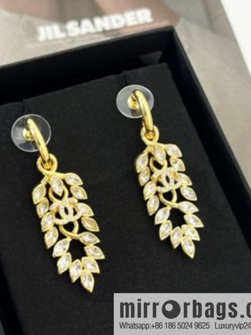 New ☑️ CHANEL Chanel double c wheat ear gold leaf stud earrings