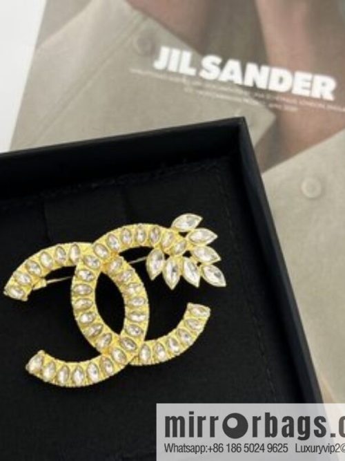 New ☑️ Chanel gold double c wheat ear brooch